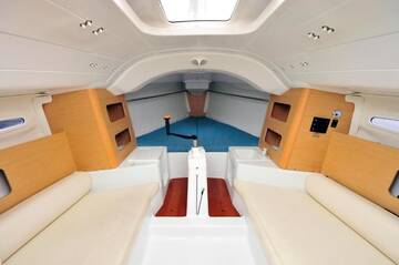 Фото номера Яхта (для 4 взрослых) Ботели Beneteau Yachts г. Limanu 7